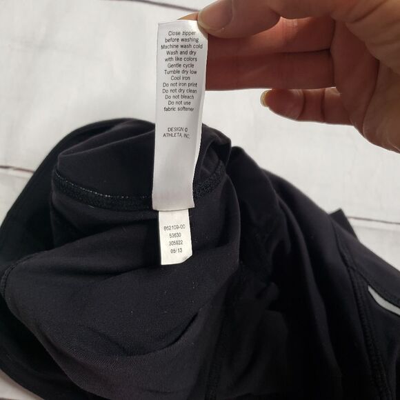 Athleta Relay crop legging size small SP - Picture 3 of 8